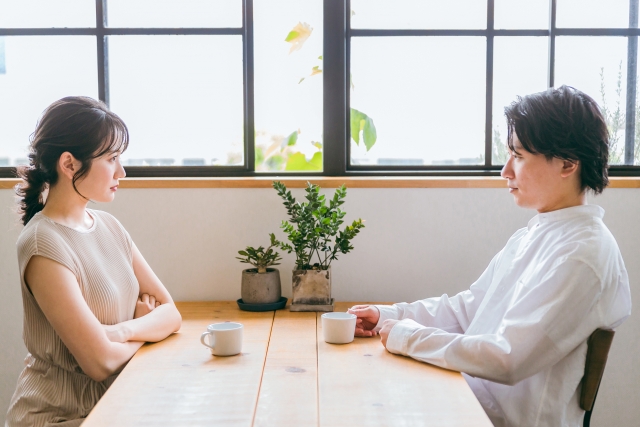 妻が旦那と話すのをやめた理由
